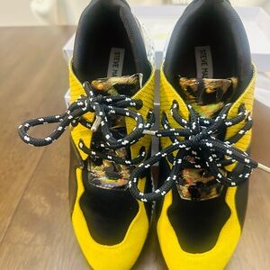 Steve Madden Black and Yellow Women's Sneakers